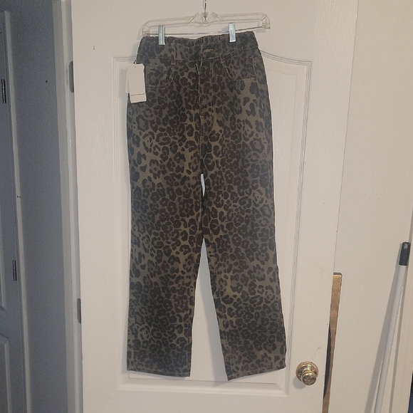 Chic Leopard Print Trousers - Source Unknown - Picture 1 of 5